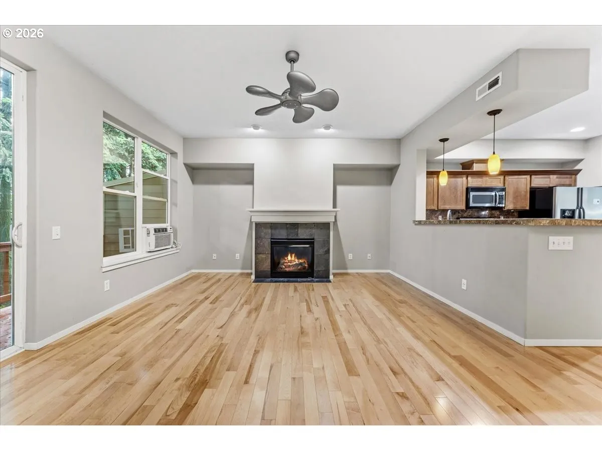 Living Room-Fireplace