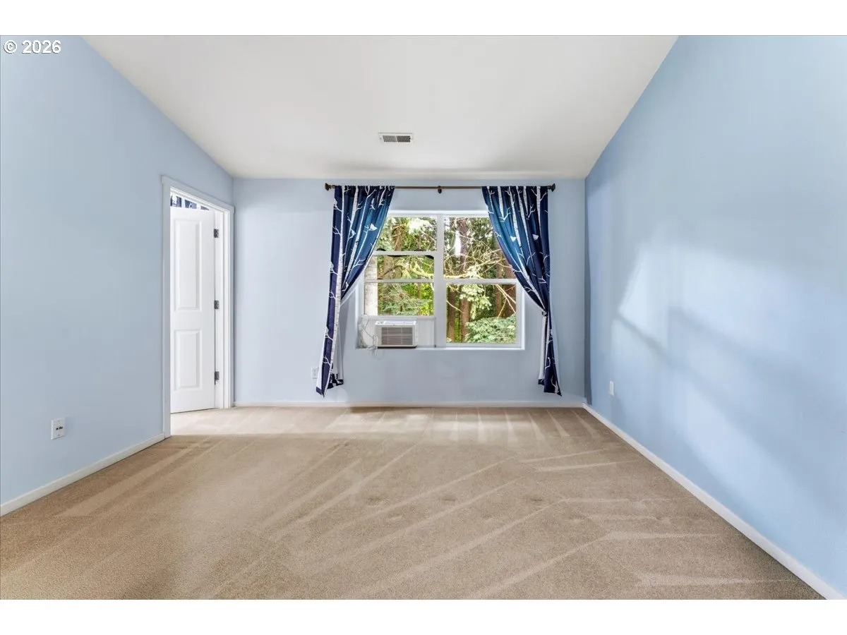 Bedroom, Primary-Upper