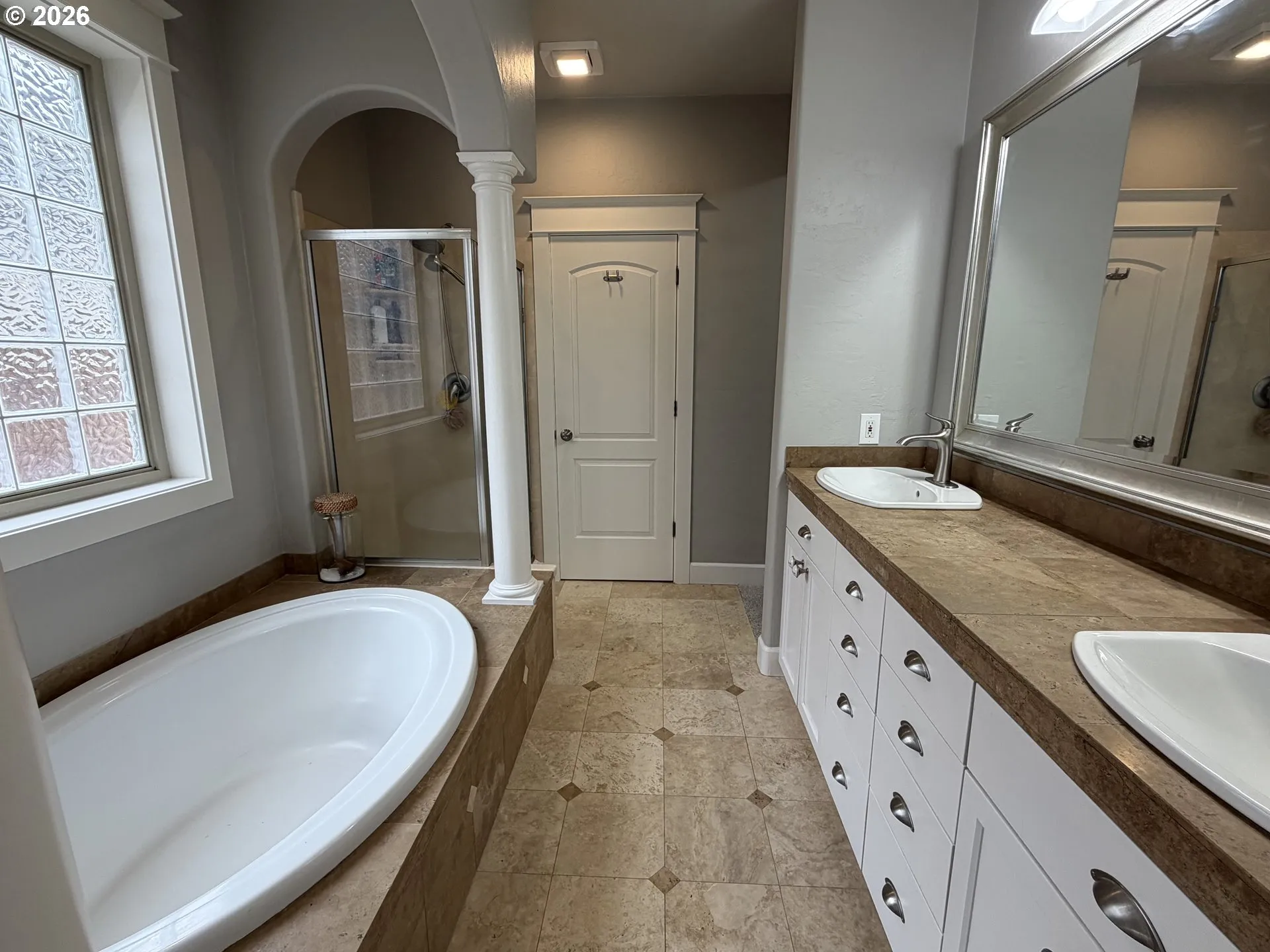 Owner's Suite Bathroom-Garden Tub