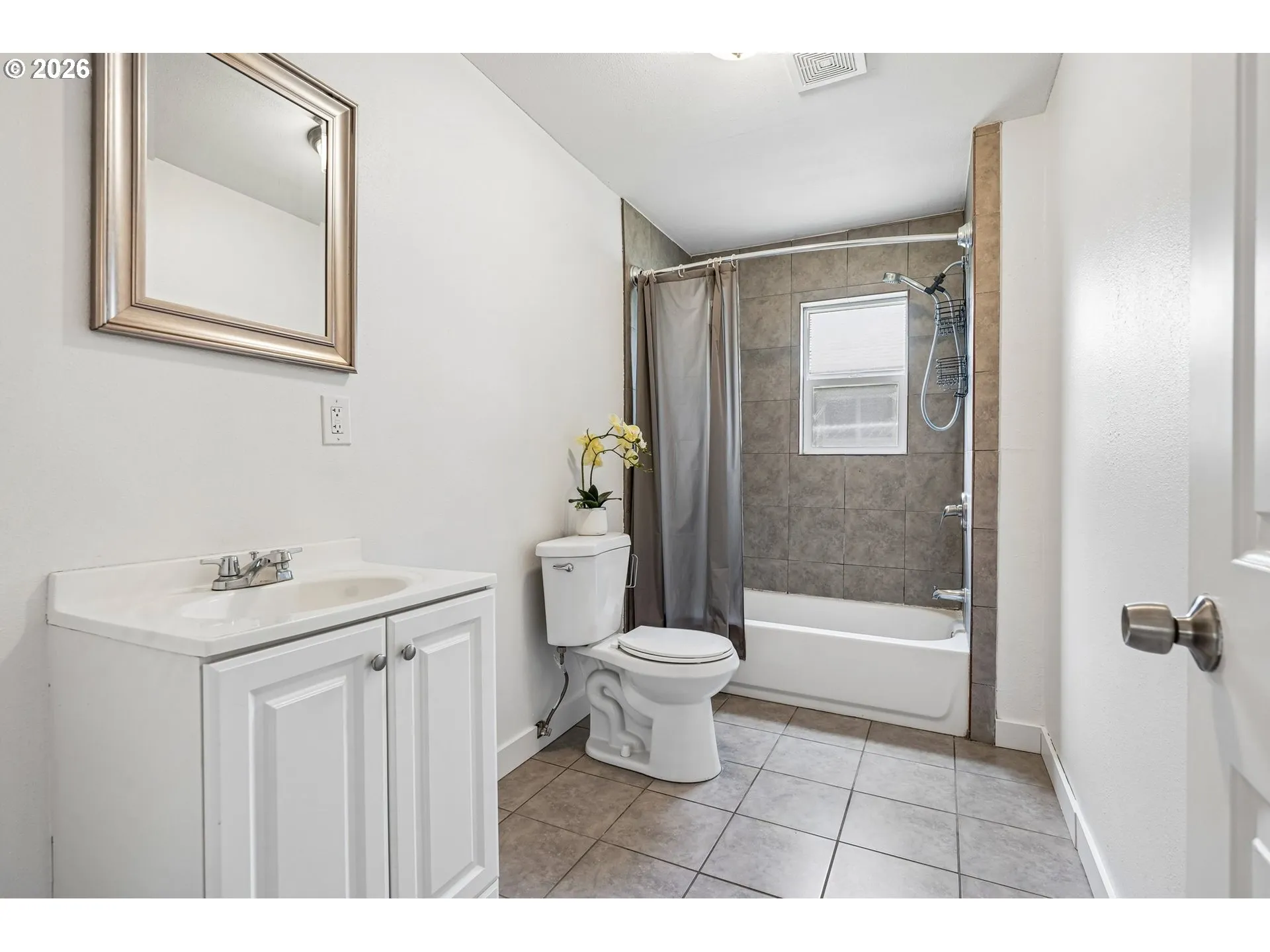 Bathroom-Lower