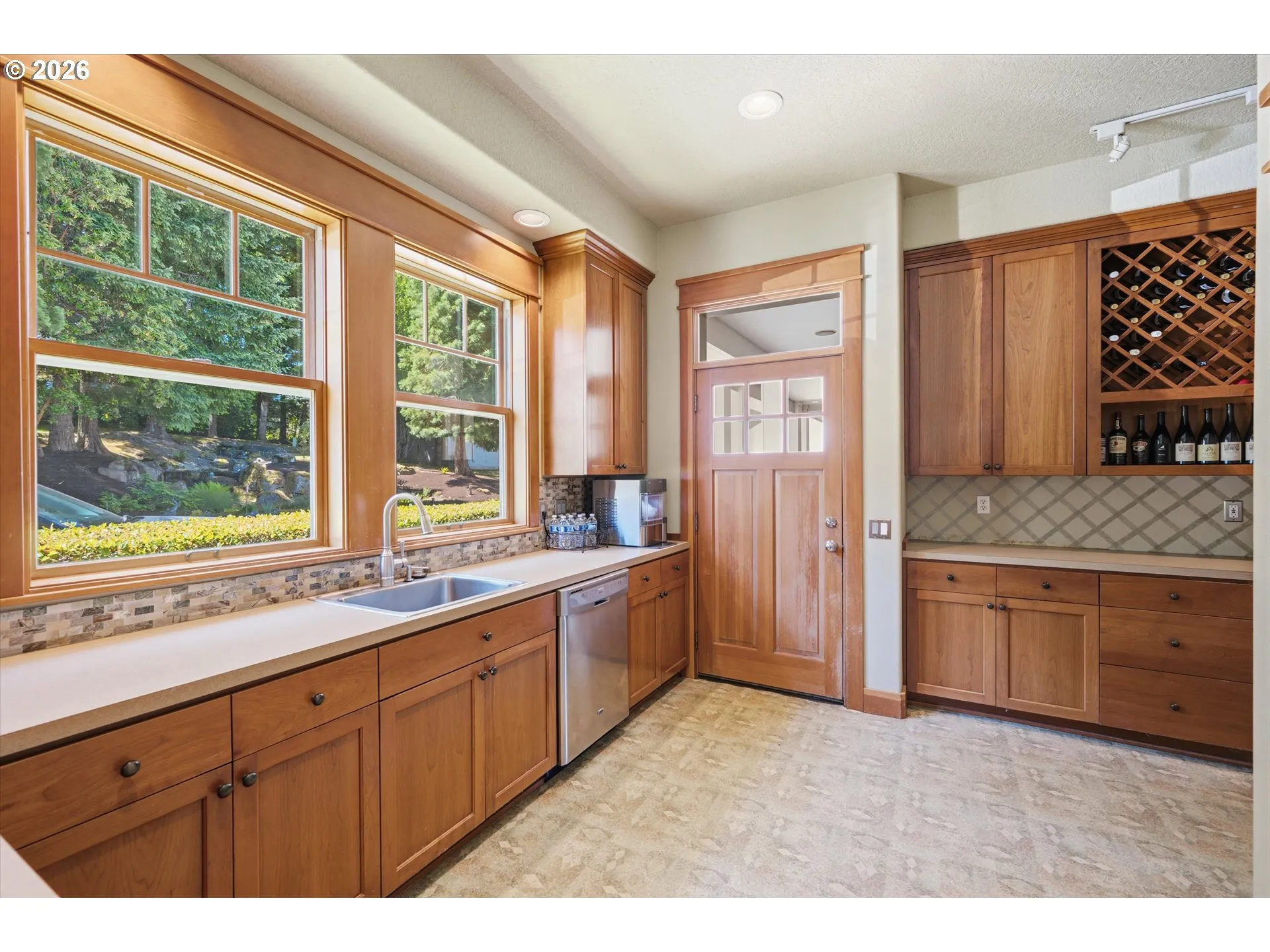 Butler's Pantry-Main