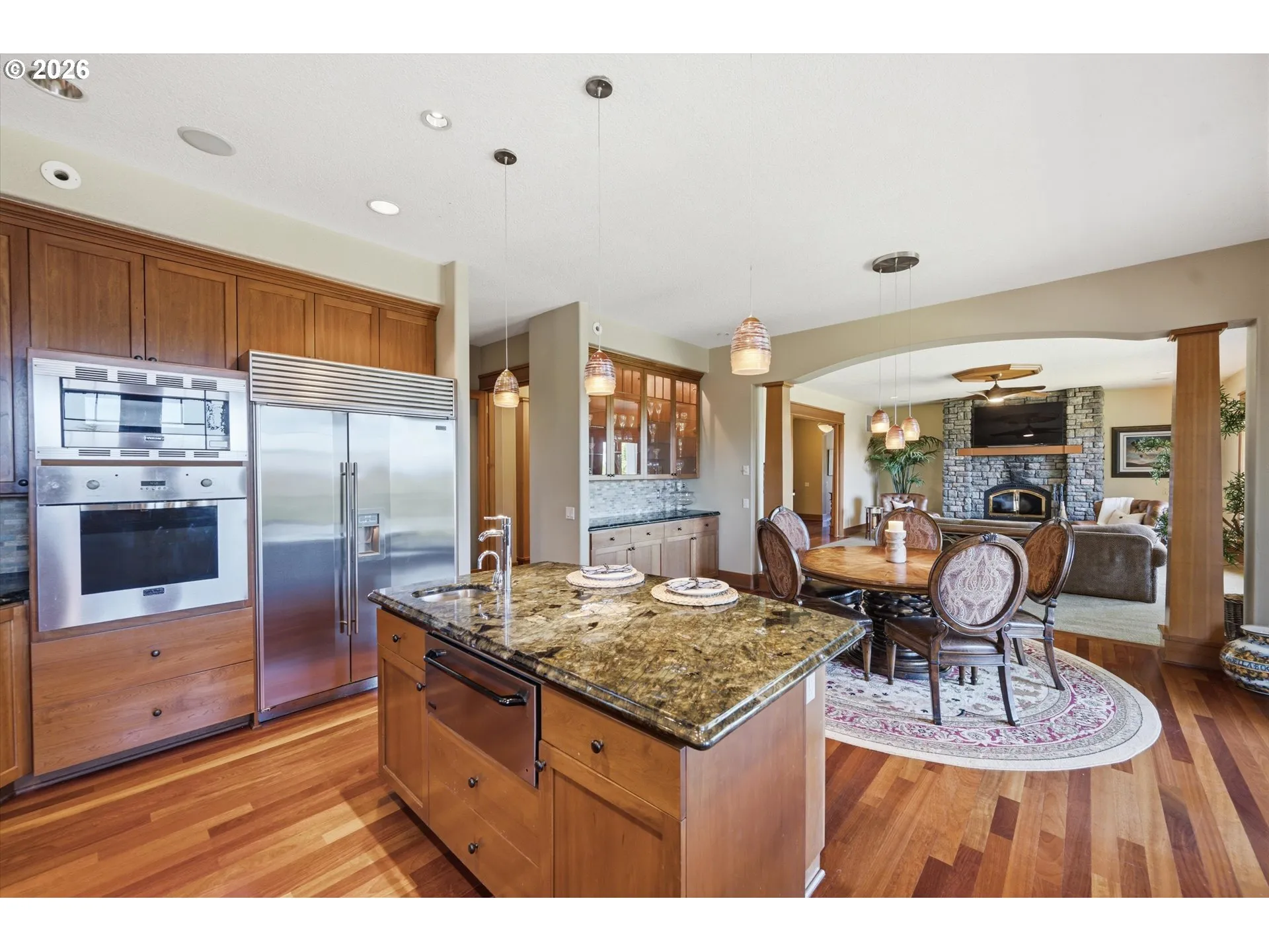 Kitchen-Eating Area