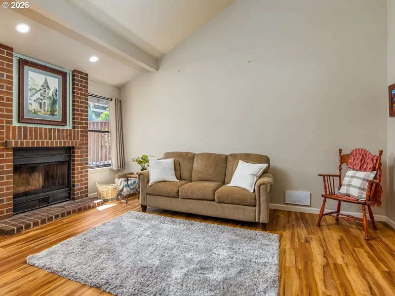 Living Room-Vaulted Ceilings