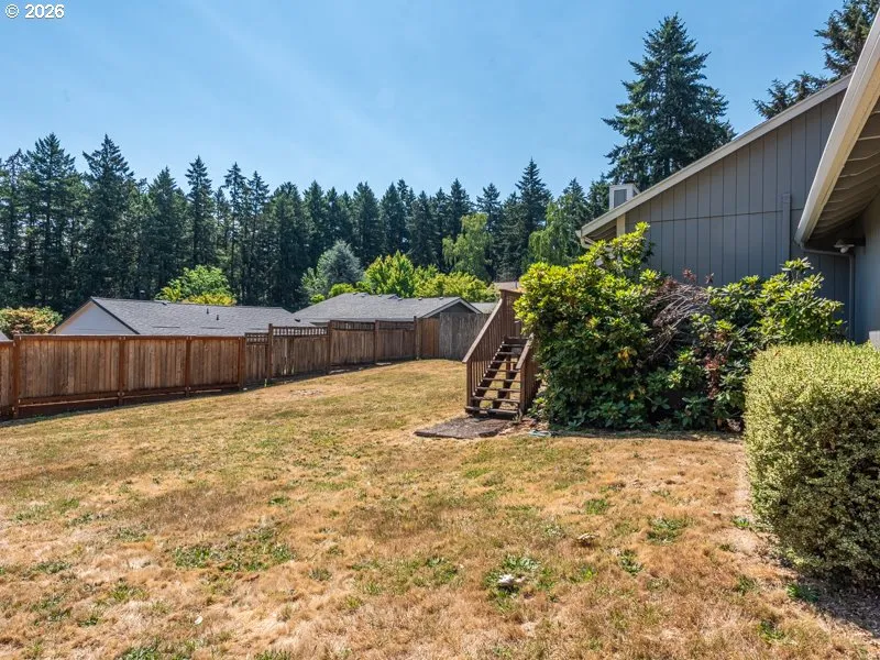 Yard-Back