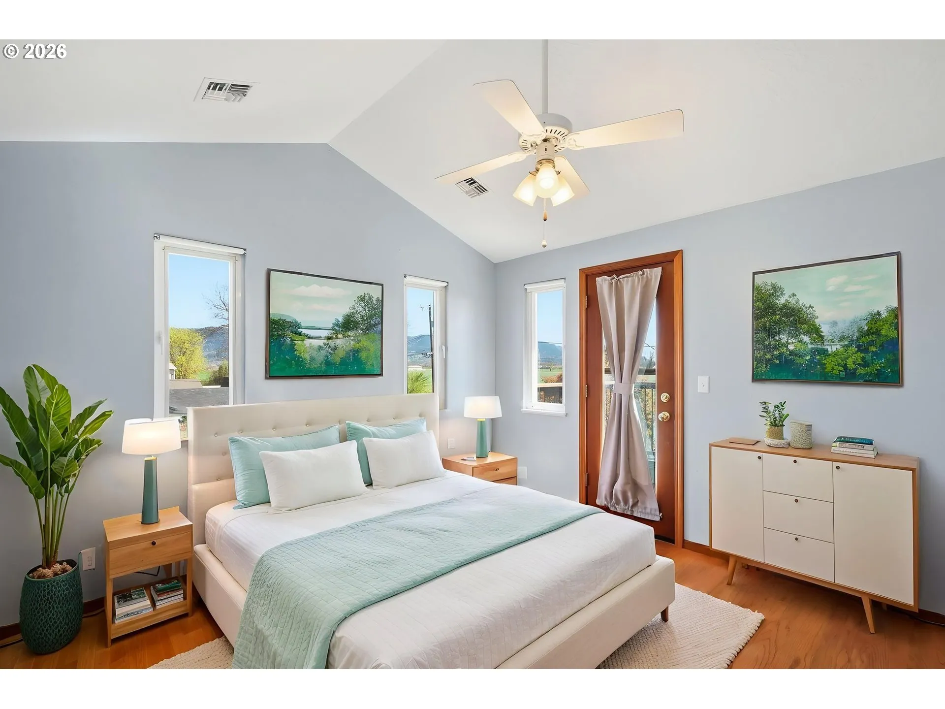 Primary Bedroom-Upper