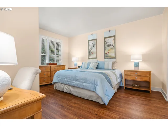 Bedroom, Owner's Suite-Main