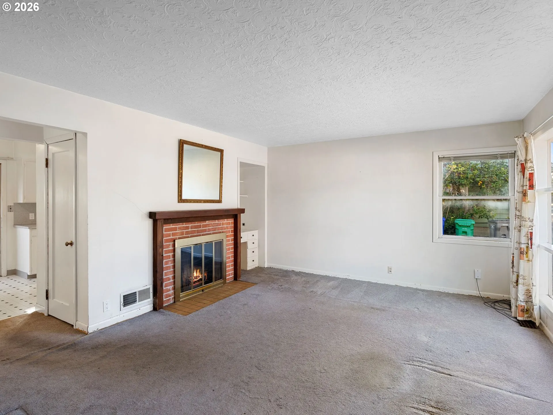 Living Room-Fireplace