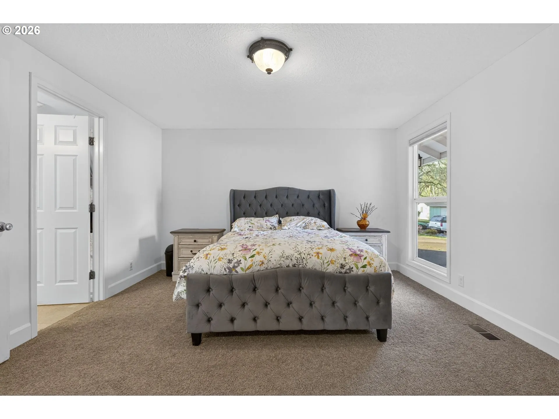 Bedroom, Primary