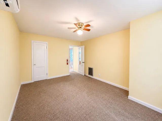Primary Bedroom-Ceiling Fan