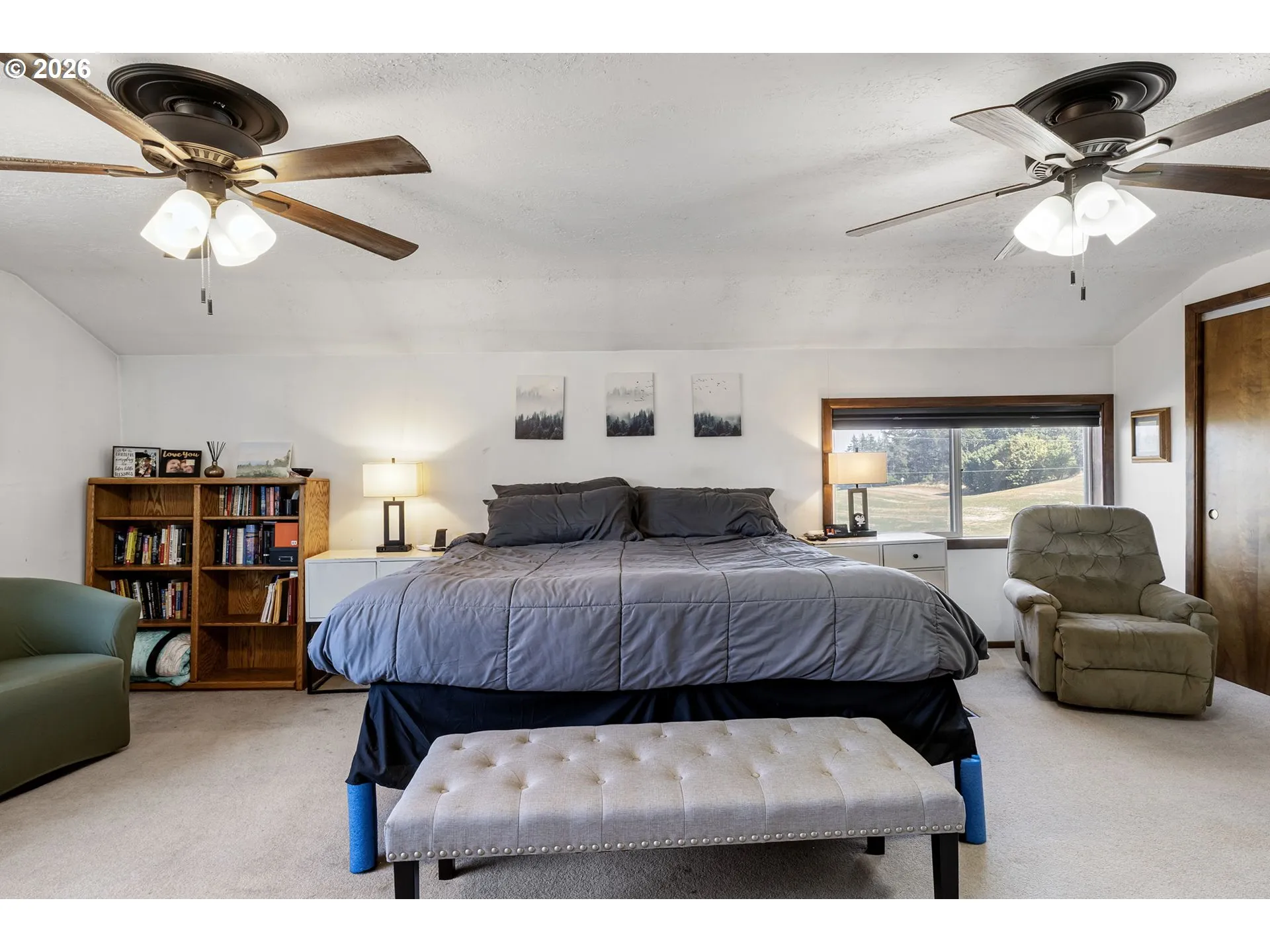 Bedroom, Primary