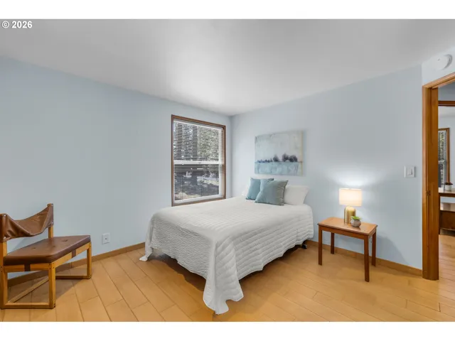 Bedroom, Primary