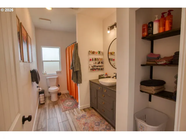 Bathroom-Hall