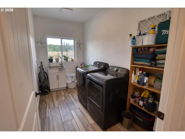 Laundry-Upper