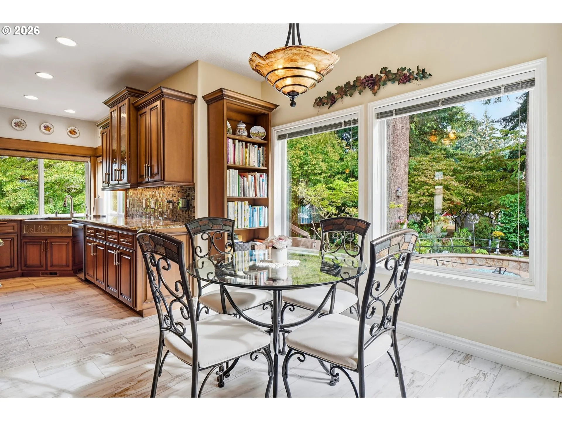 Kitchen-Eating Area
