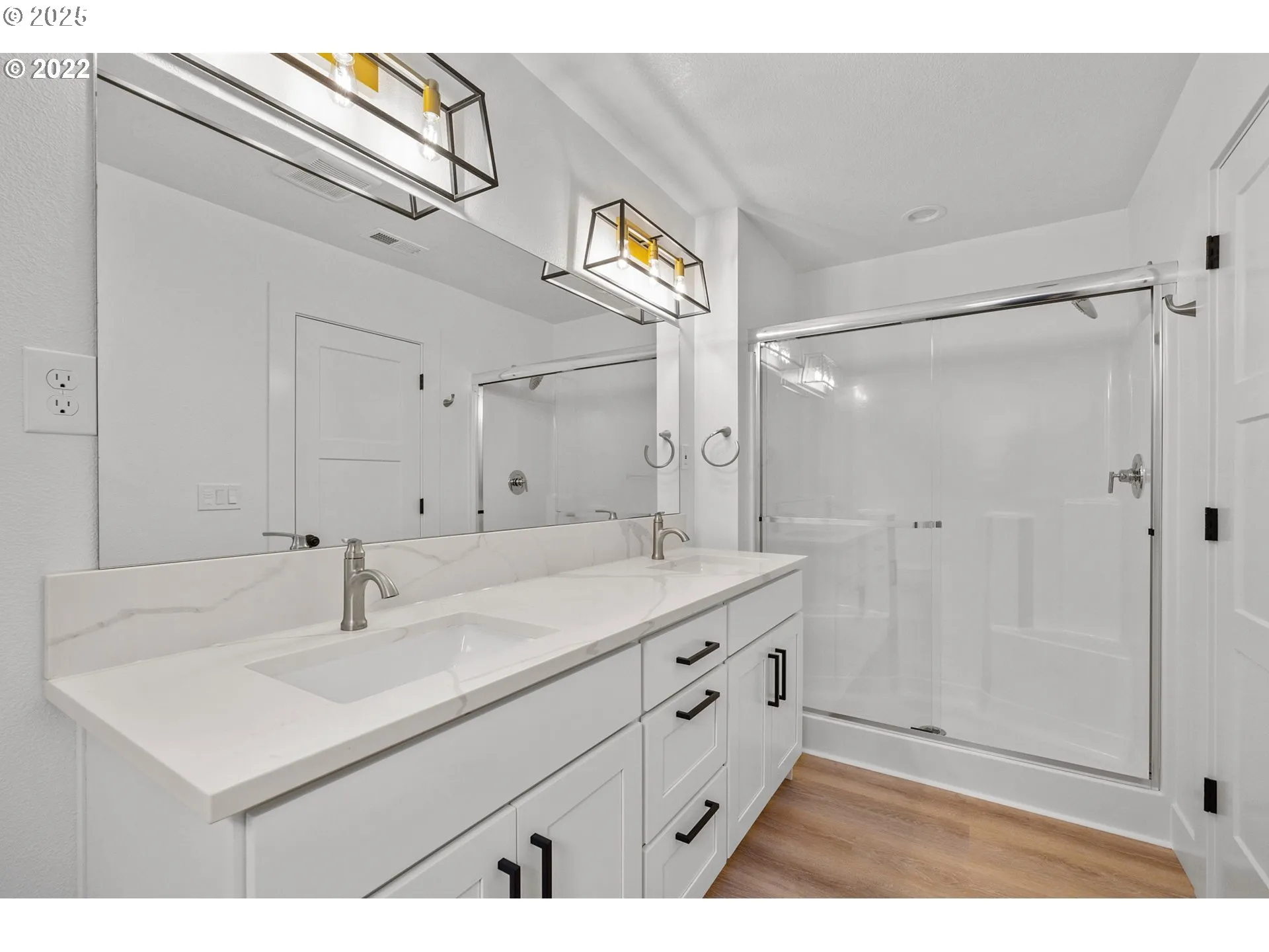 Primary Bedroom-Attached Bathroom