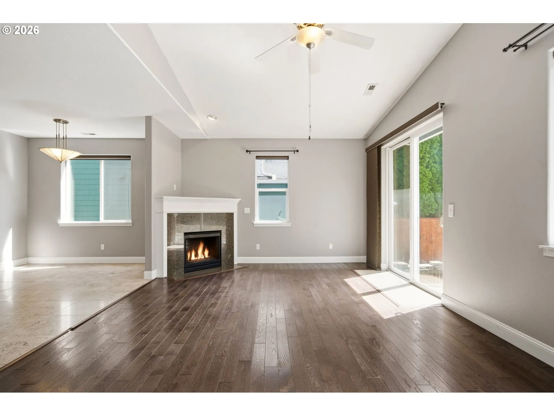 Living Room-Ceiling Fan
