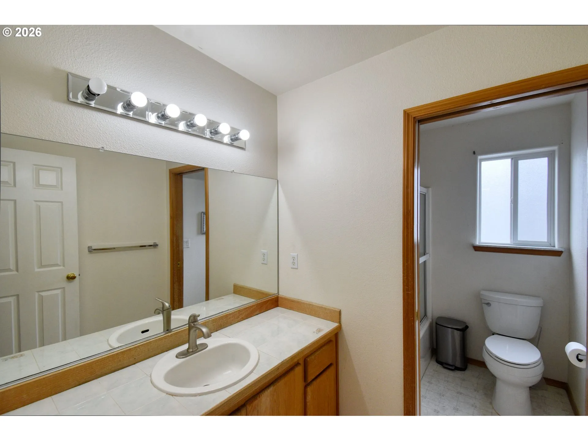 Bathroom-Upper