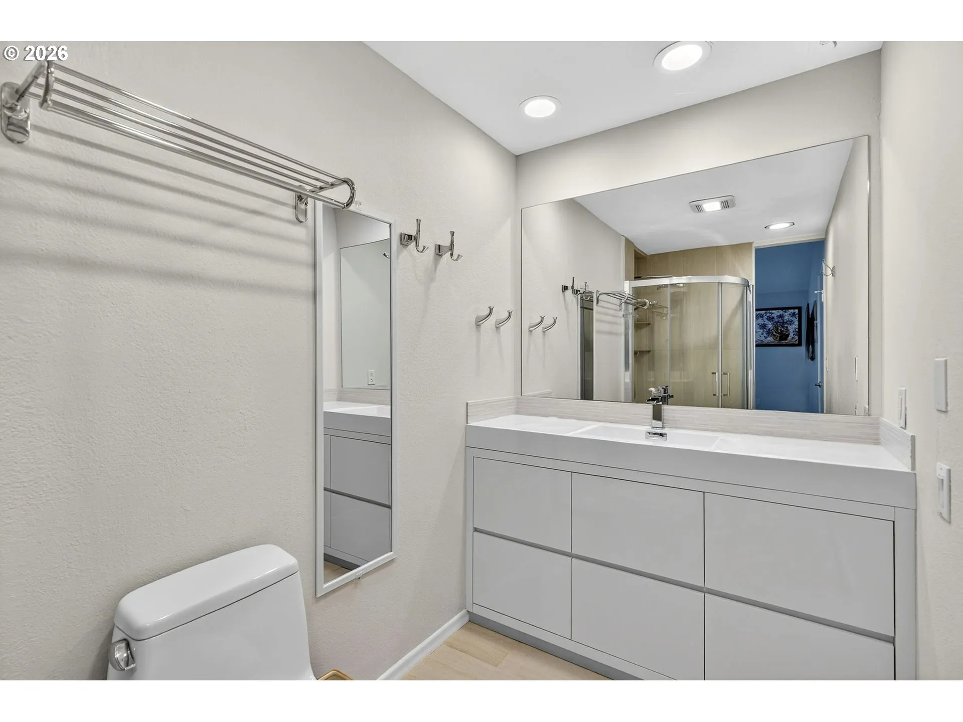 Bathroom, Attached