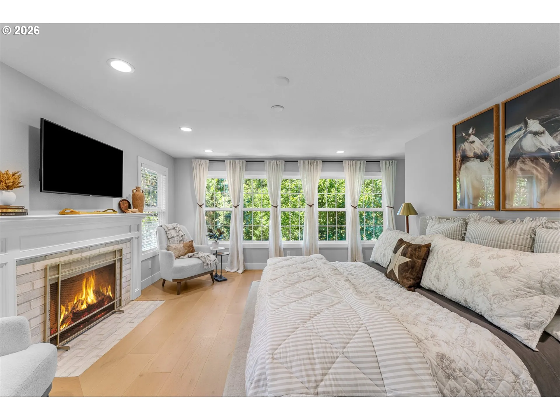 Bedroom, Primary
