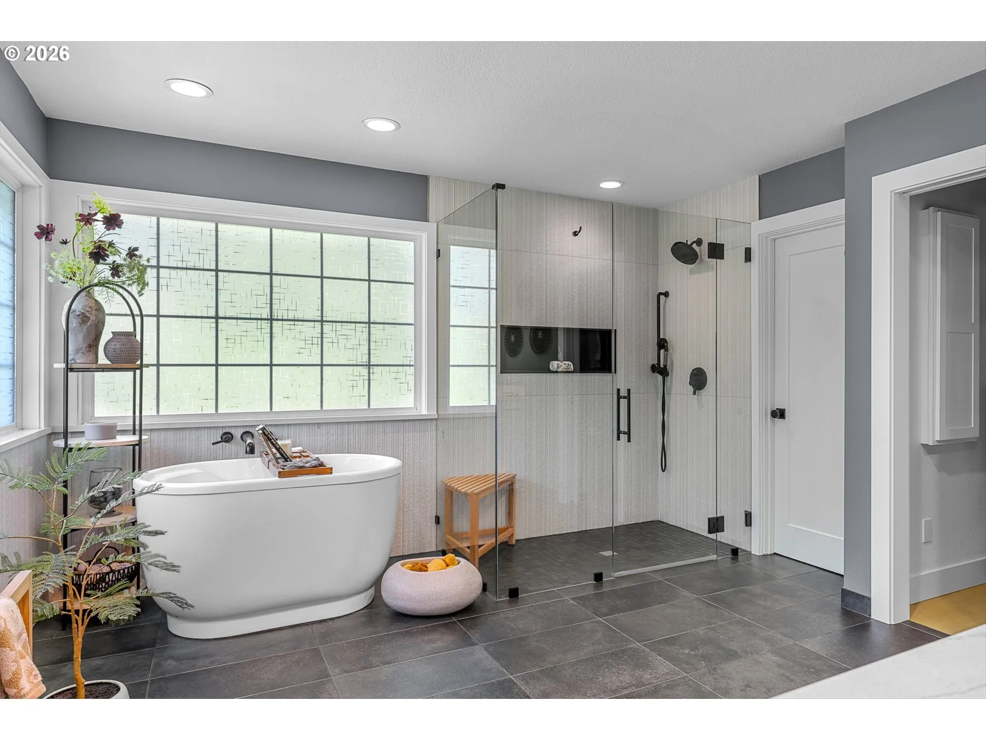 Bathroom-Walk in Shower