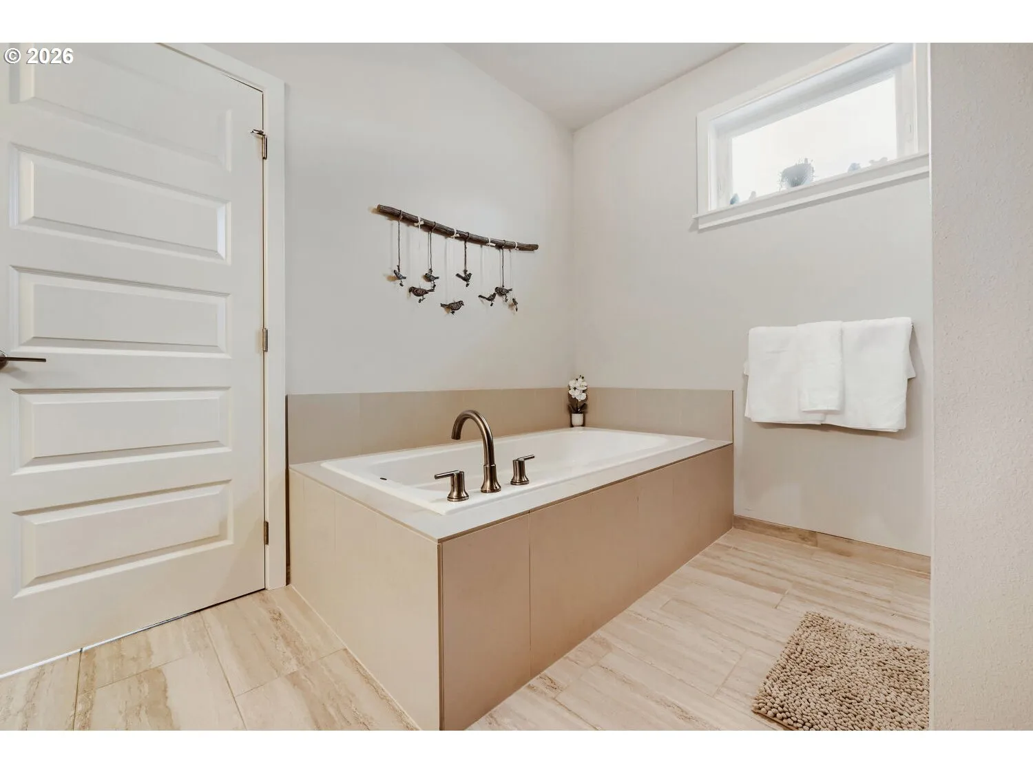 Owner's Suite Bathroom-Garden Tub