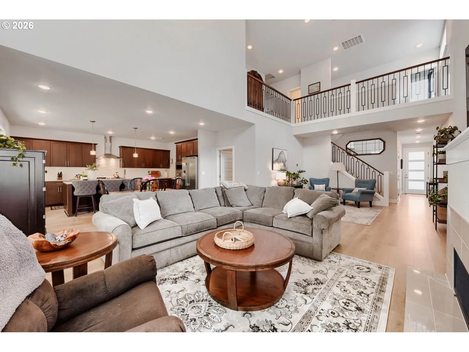 Living Room-Vaulted Ceilings
