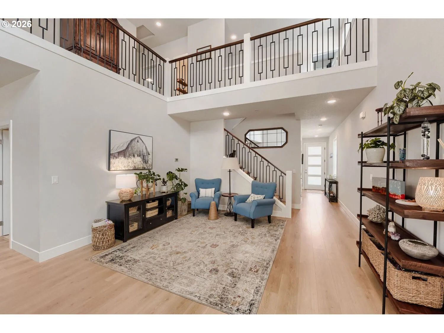 Living Room-Vaulted Ceilings