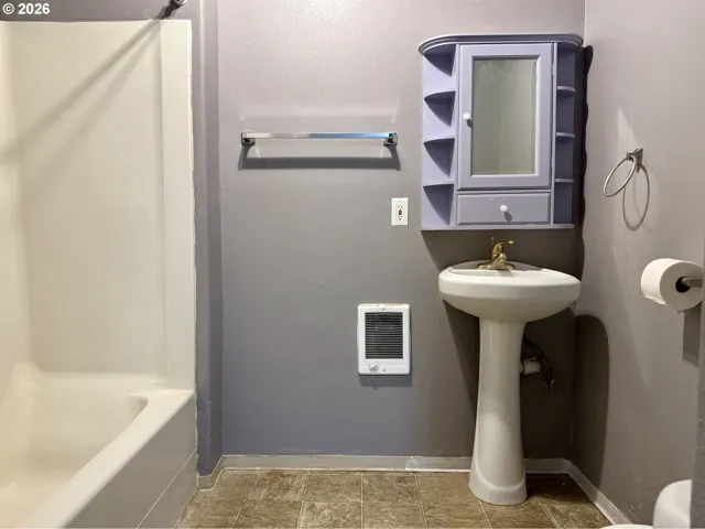 Bathroom, Attached