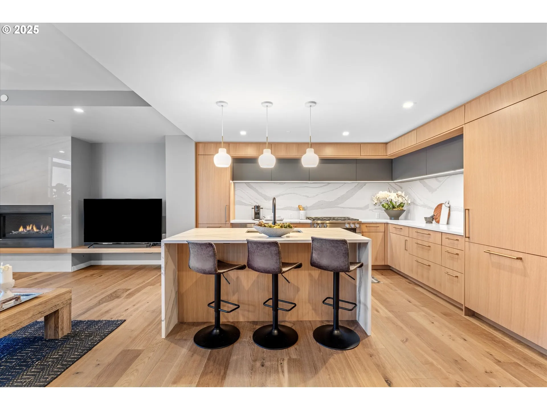 Kitchen-Eating Area