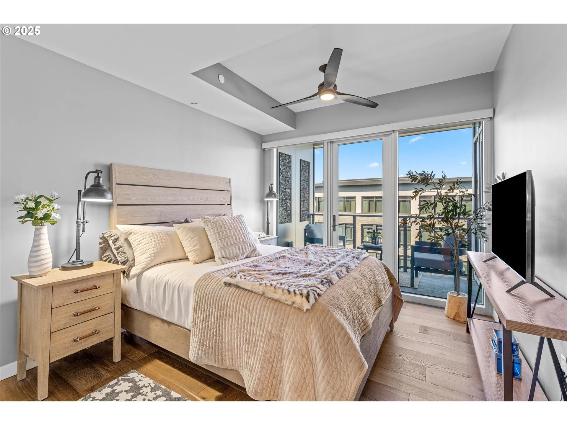 Bedroom-Ceiling Fan