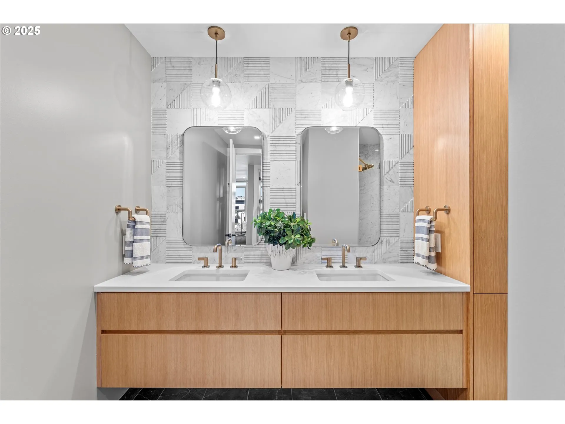 Bathroom-Double Sinks