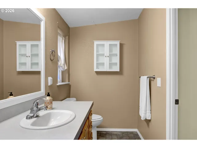 Bathroom, Attached