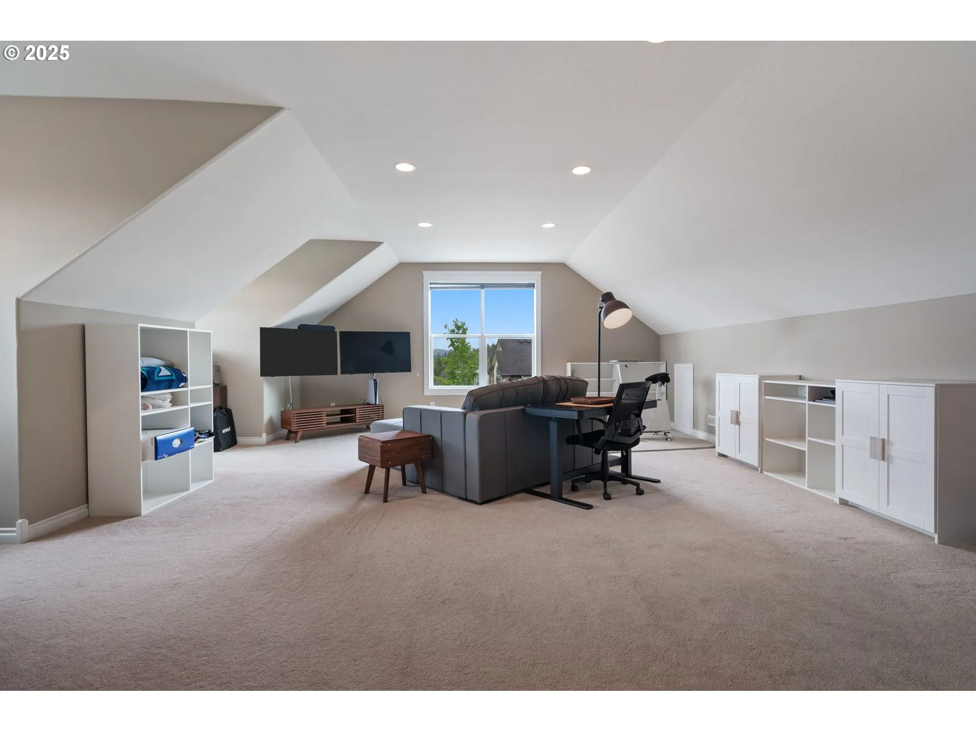 Bonus Room-Upper