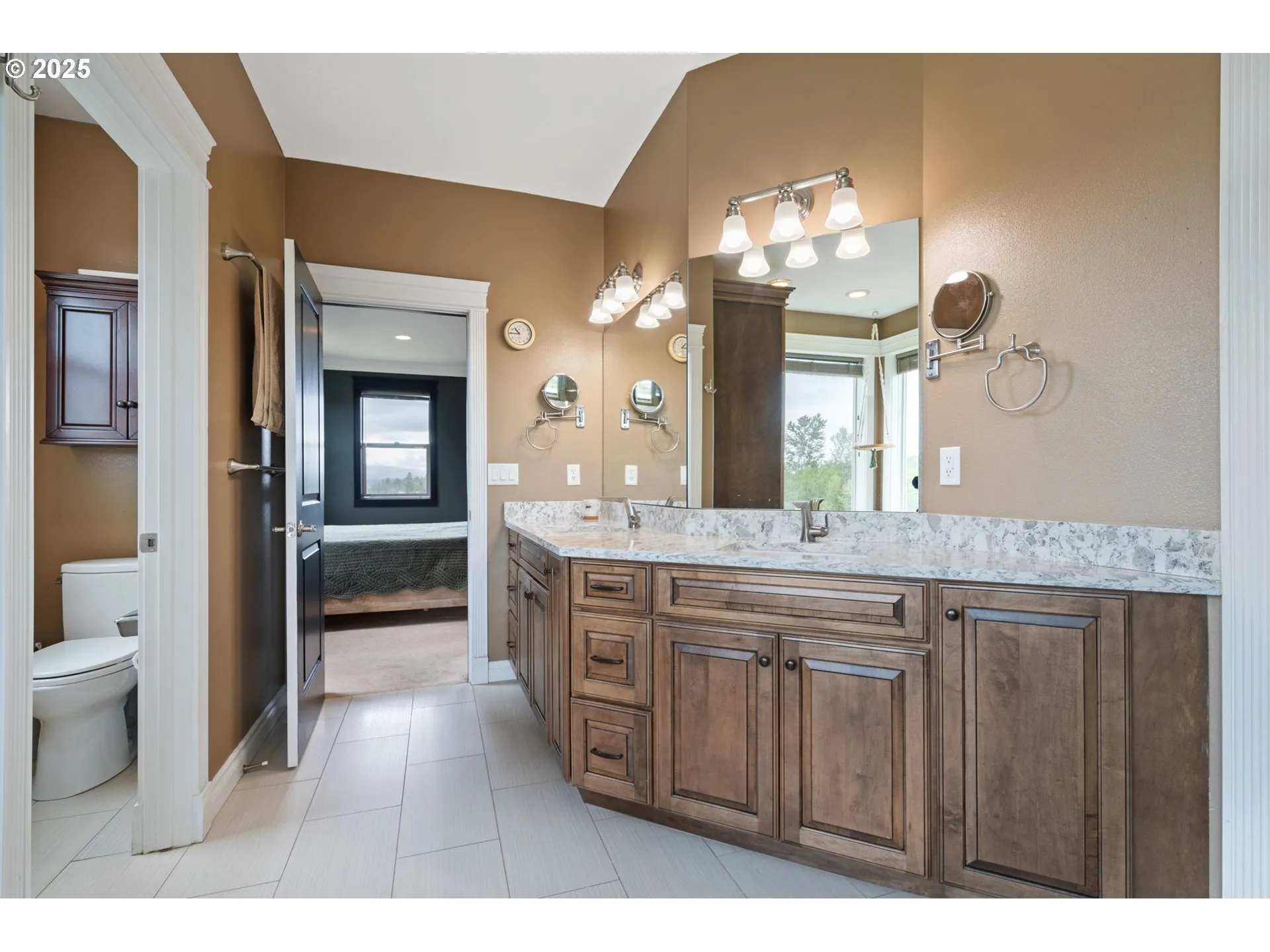 Bathroom, Attached