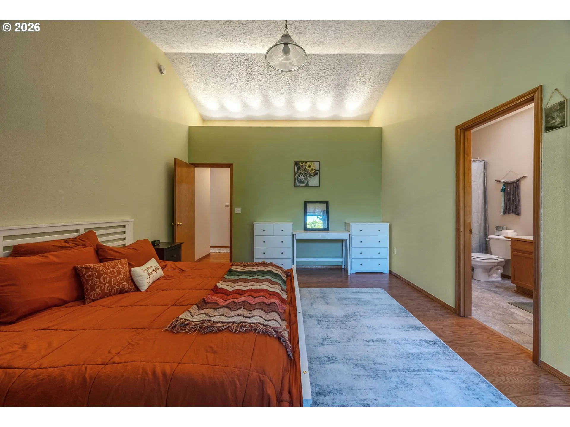 Bedroom, Primary-Walk-In Closet