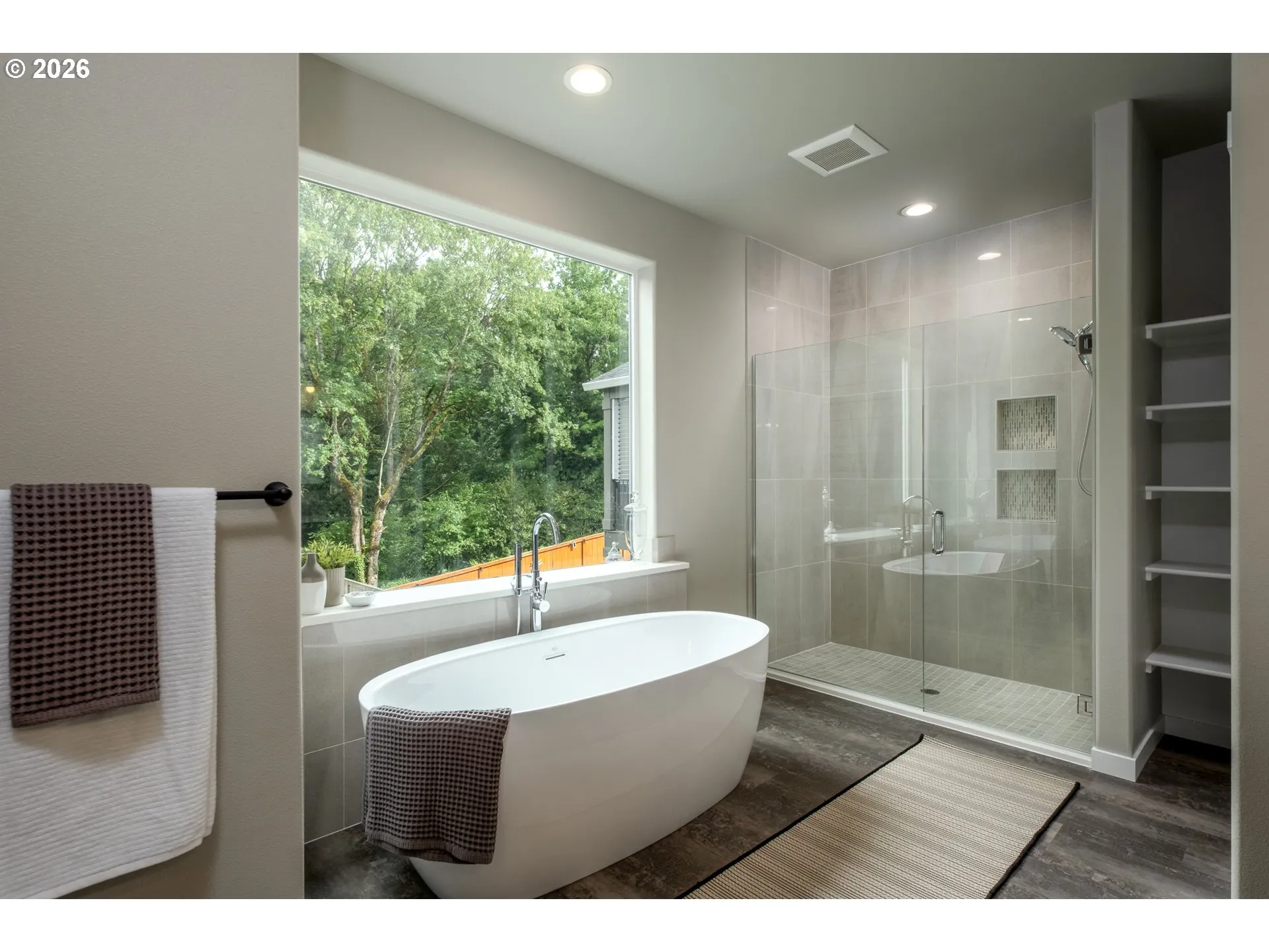 Owner's Suite Bathroom-Garden Tub