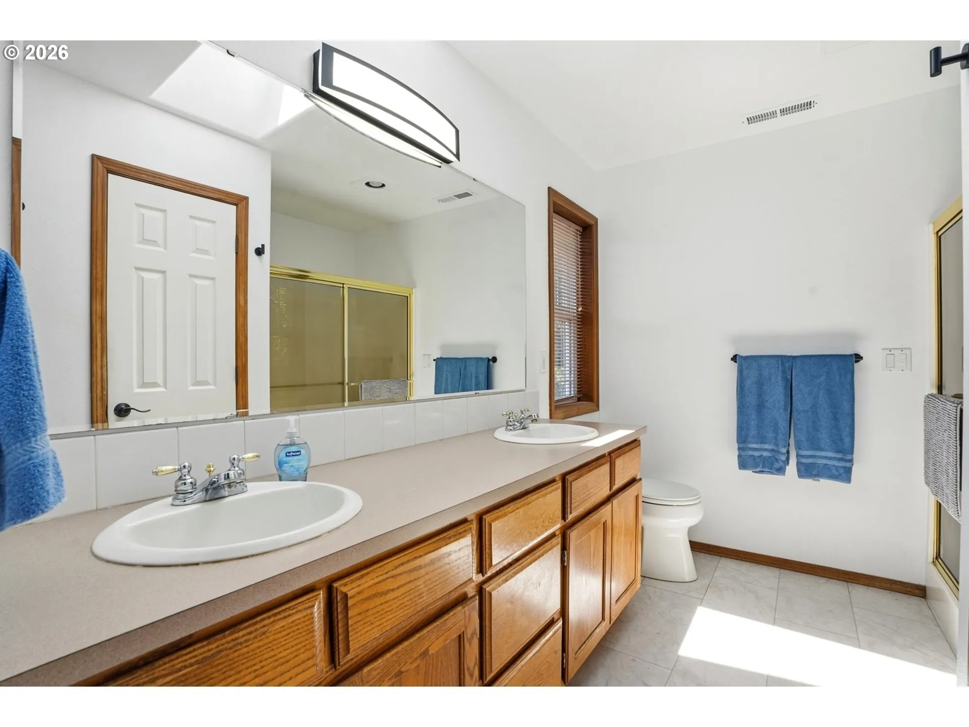 Primary Bedroom-Attached Bathroom