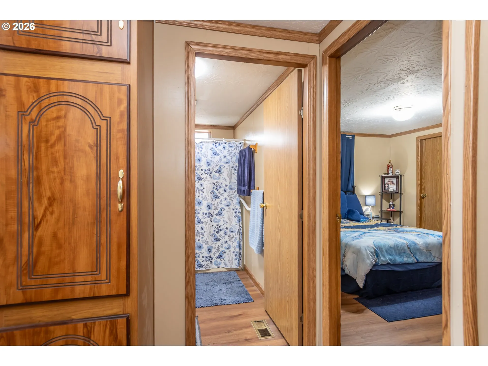 Bedroom-Full Bathroom