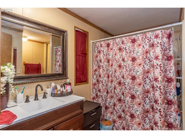 Bathroom, Attached