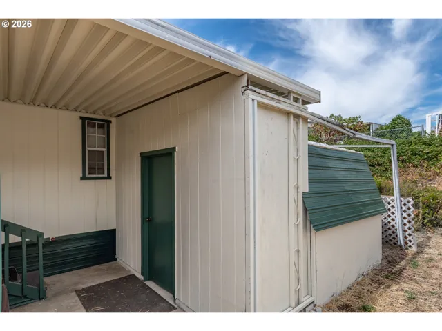 Shed
