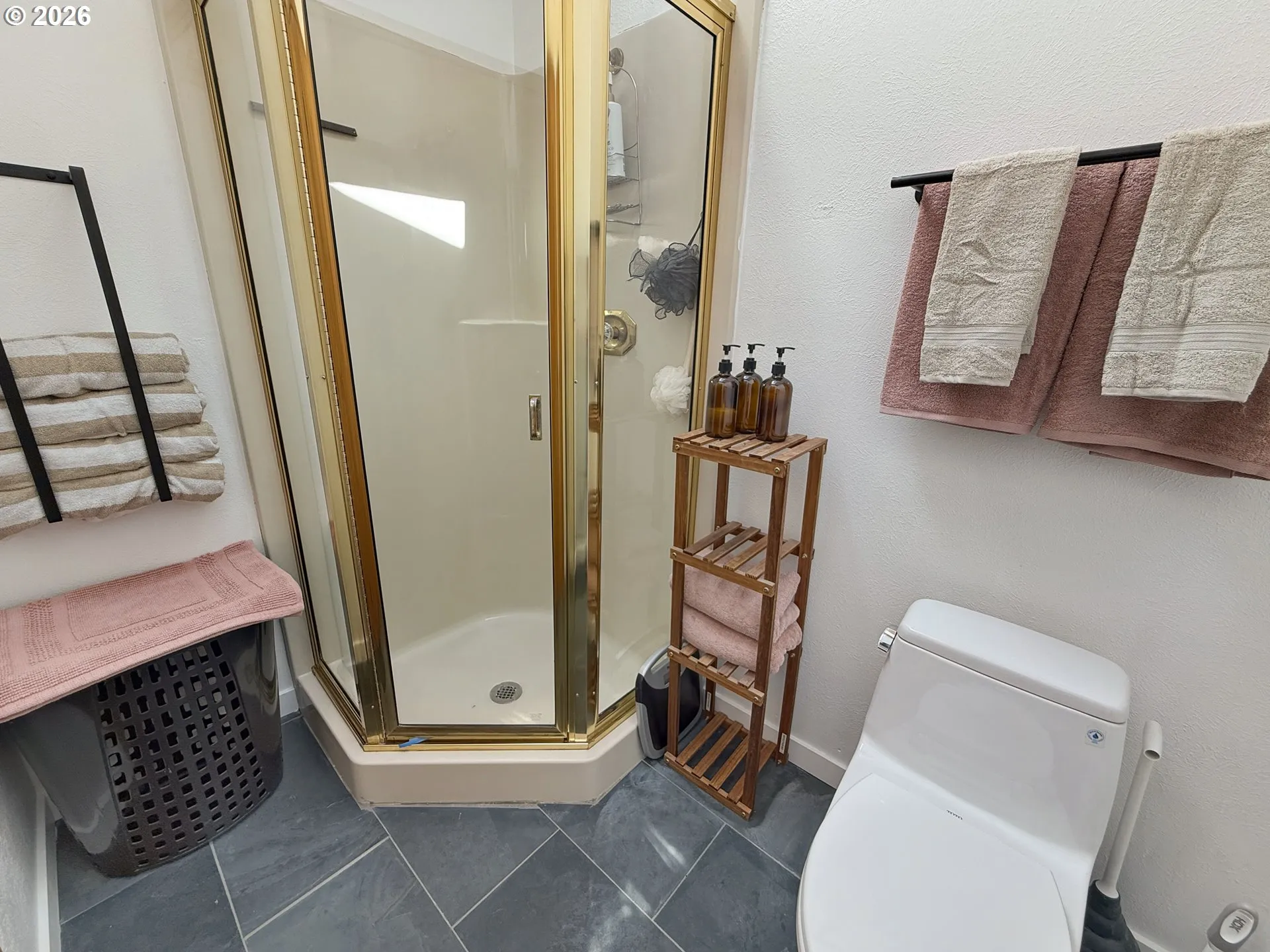 Bathroom-Upper