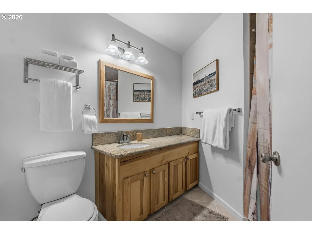 Bathroom, Attached