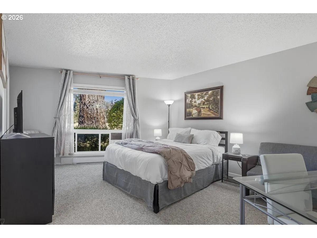 Bedroom, Owner's Suite