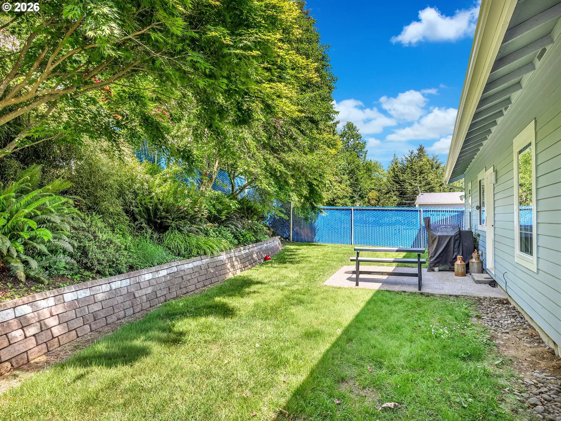 Yard-Back