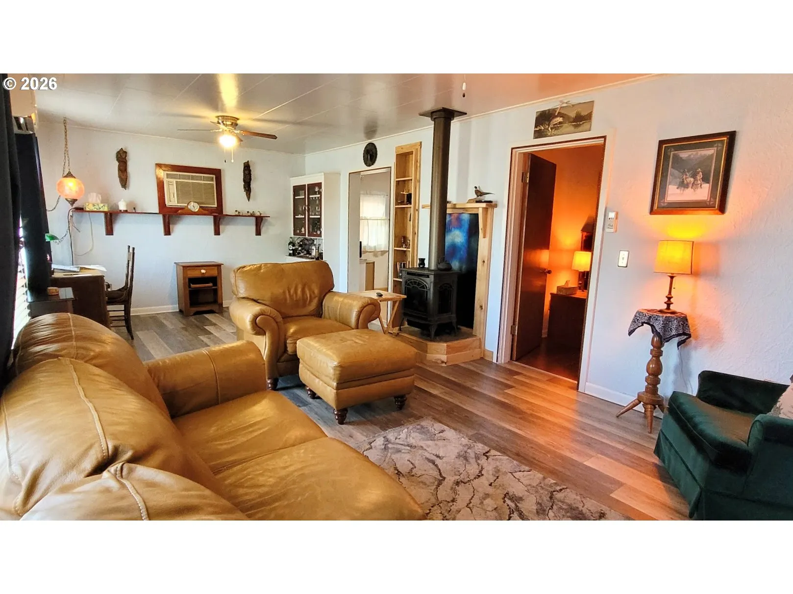 Living Room-Ceiling Fan
