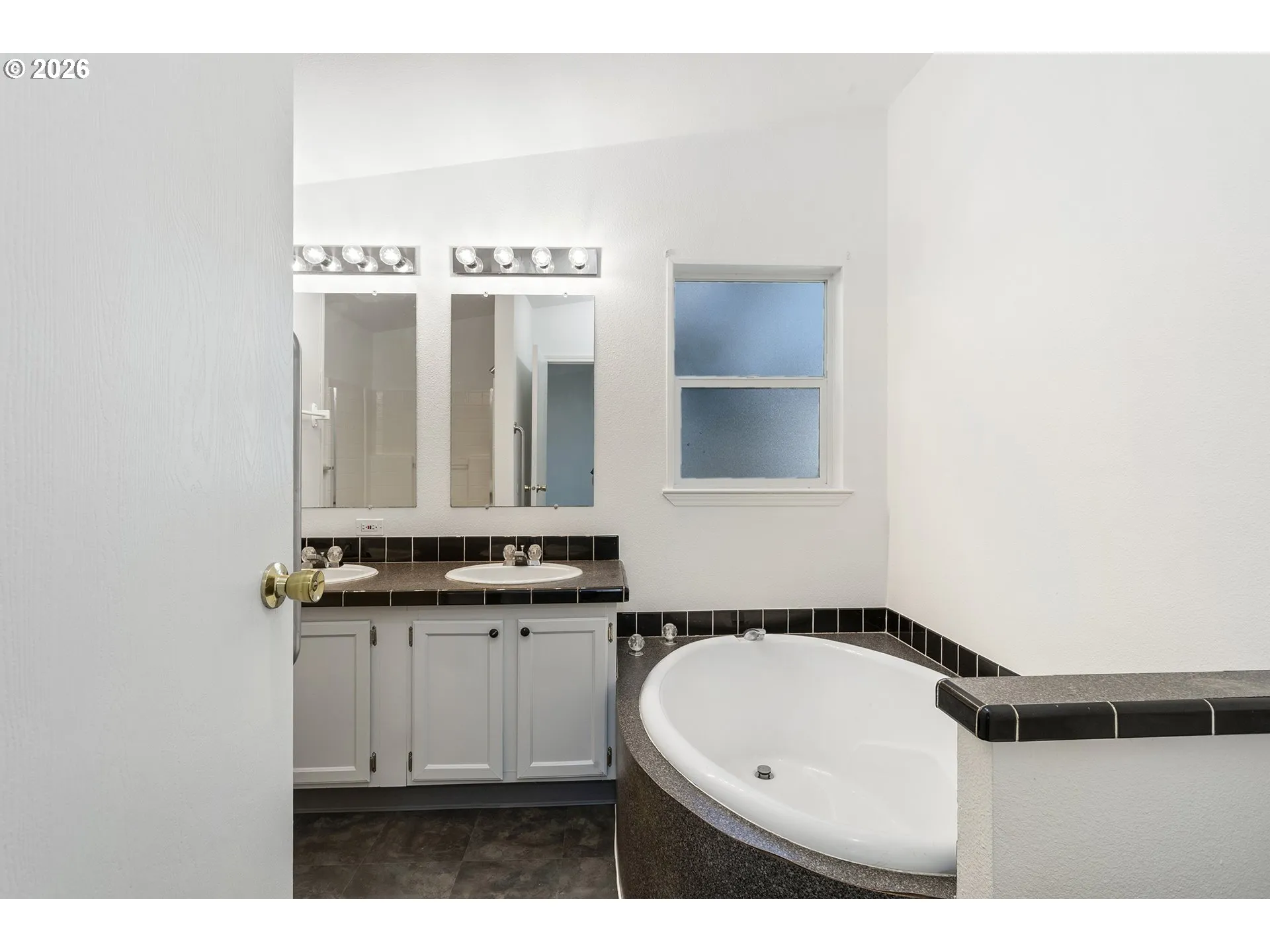 Bathroom, Attached-Main