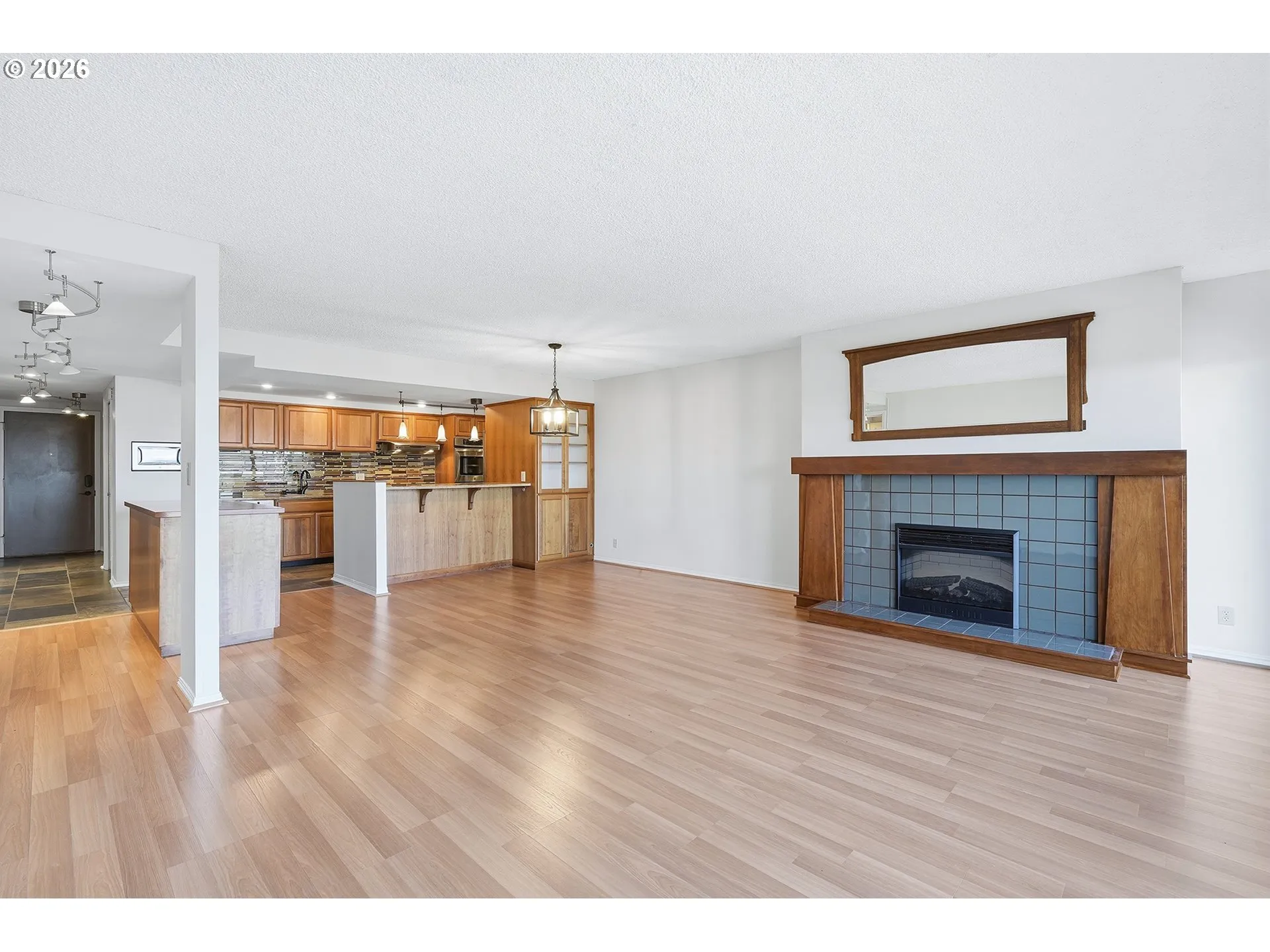 Living Room/Dining Room