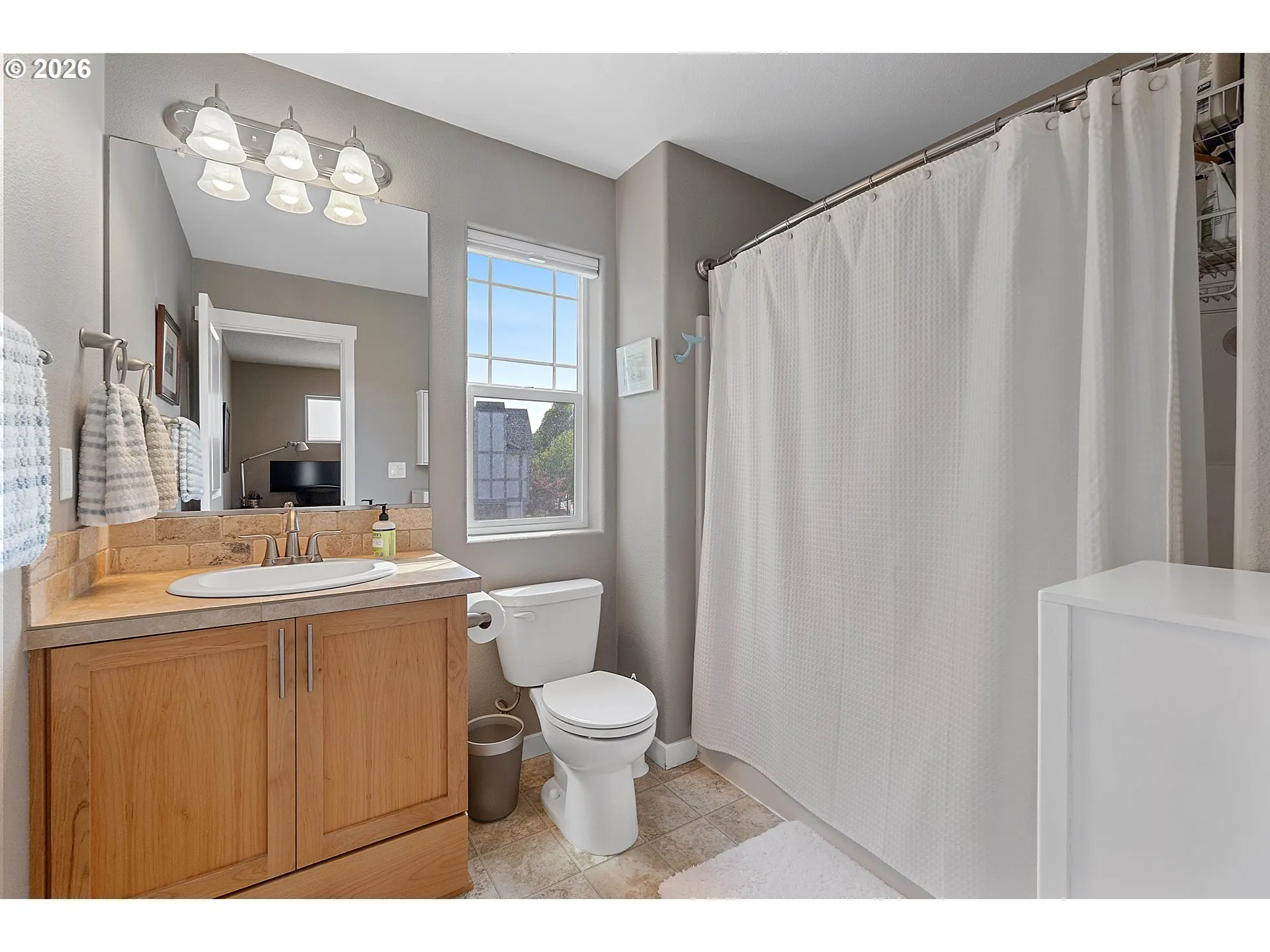 Bathroom-Upper