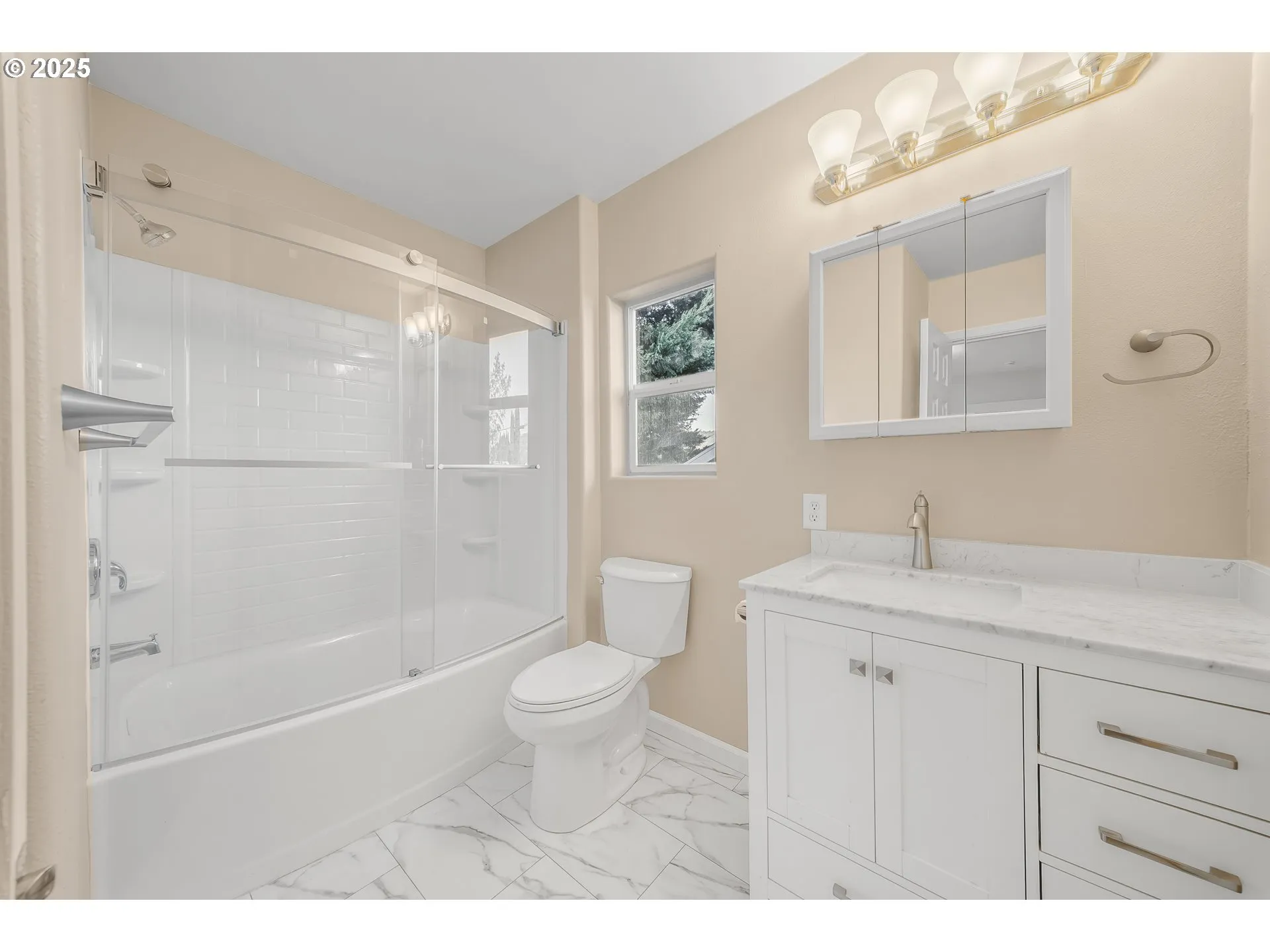 Primary Bedroom-Attached Bathroom