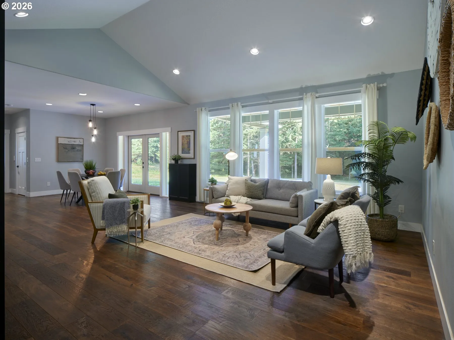 Living Room-Vaulted Ceilings
